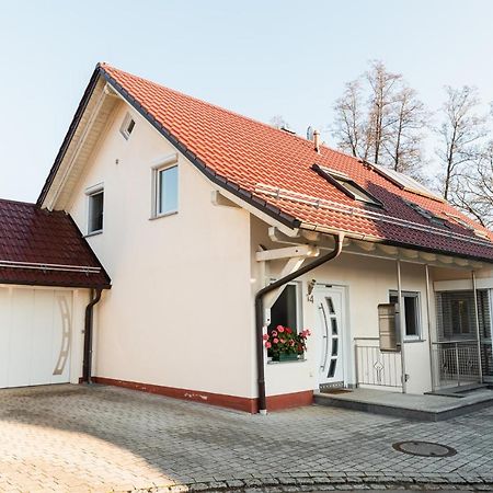 Ferienwohnung "Johann" メッケンベウーレン エクステリア 写真