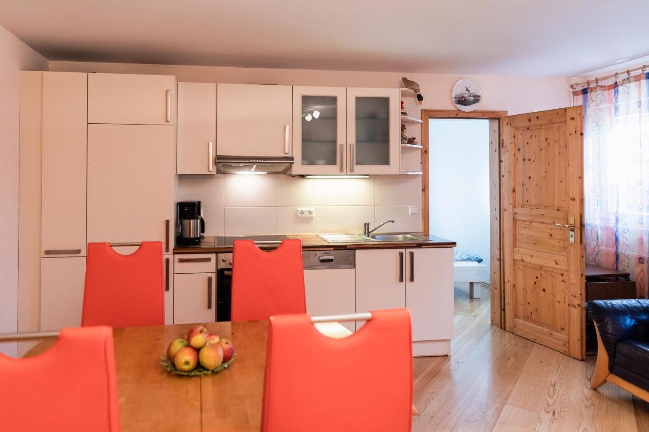 Ferienwohnung "Johann" メッケンベウーレン エクステリア 写真
