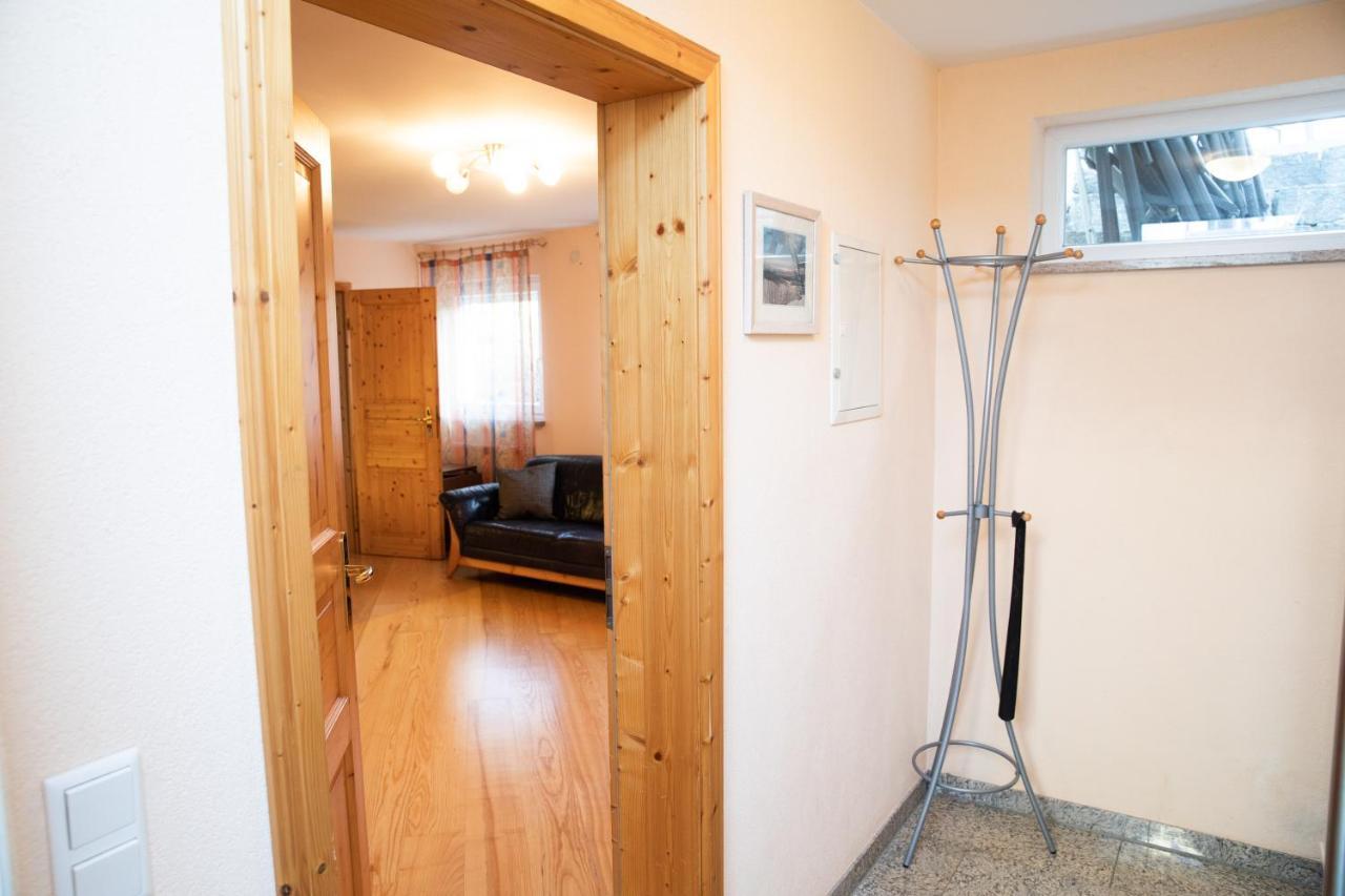 Ferienwohnung "Johann" メッケンベウーレン エクステリア 写真